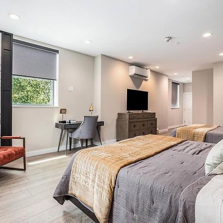 Private Room With Kitchen & Bath 4 브레던톤 외부 사진