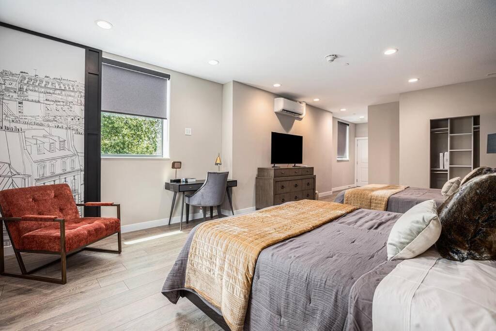 Private Room With Kitchen & Bath 4 브레던톤 외부 사진